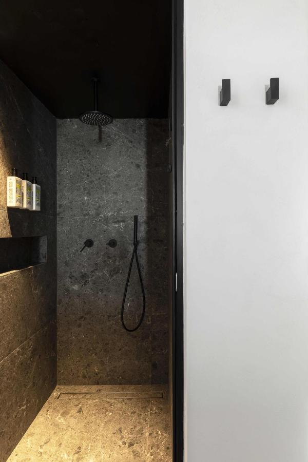 Cubic Mykonos Seafront Design Suites Ornos  Exteriör bild
