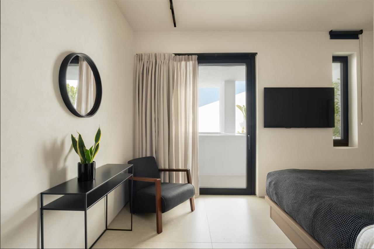 Cubic Mykonos Seafront Design Suites Ornos  Exteriör bild